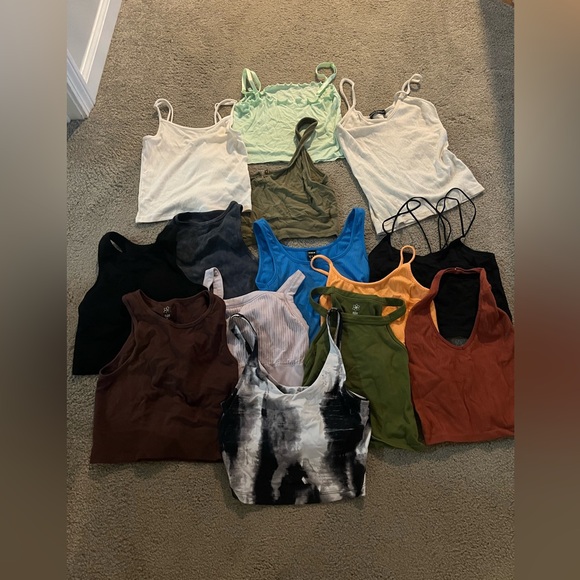 Tank top Bundle - Picture 1 of 4
